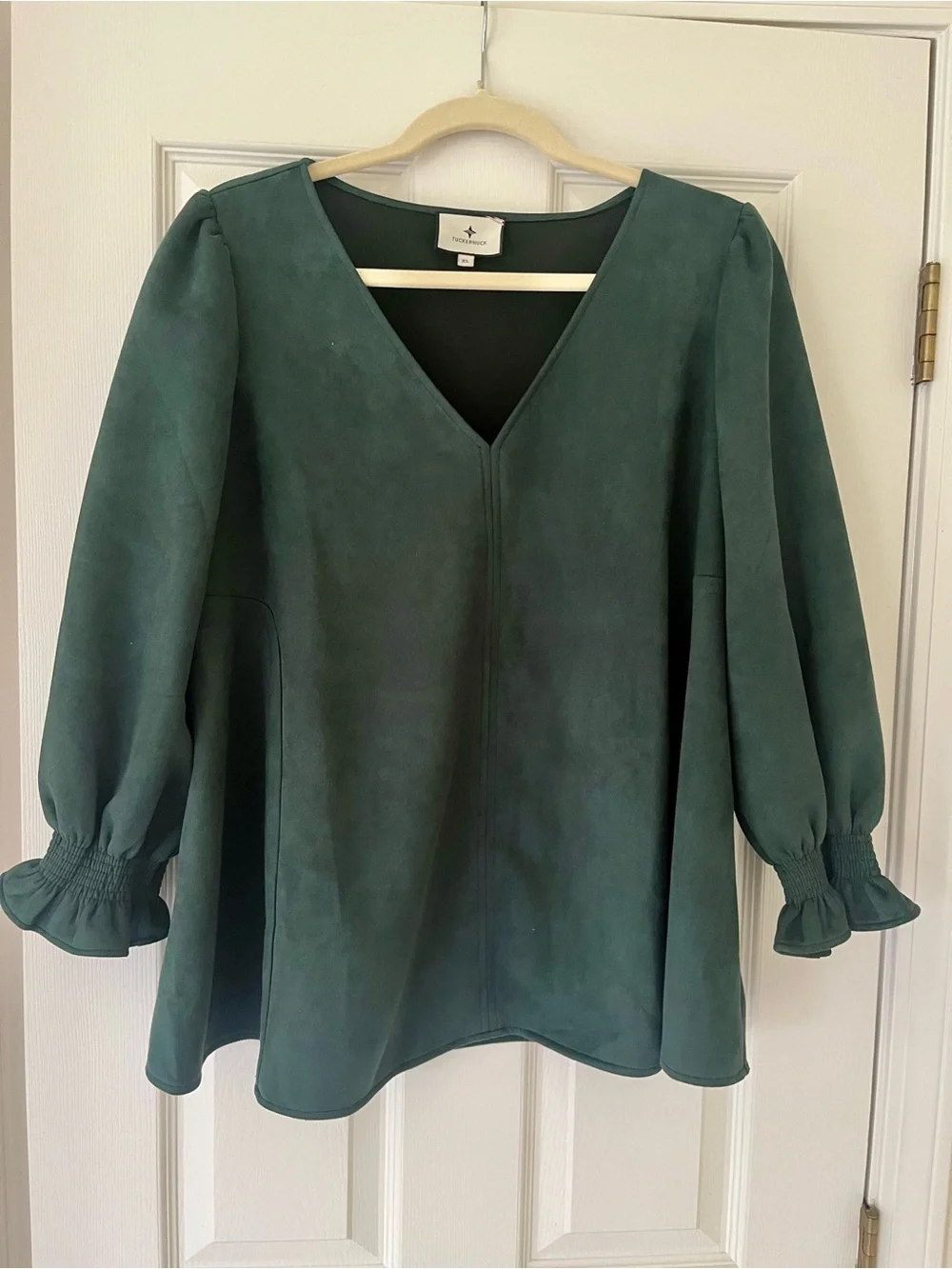 Tuckernuck Malachite Green Faux Suede Easton Swing Blouse, XL Flowy Holiday Chic